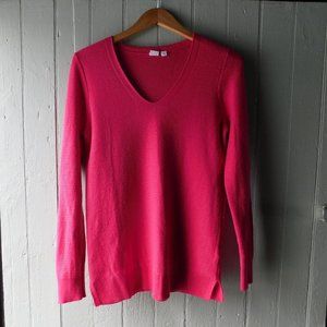 🐾GAP Bright Pink Sweater🐾